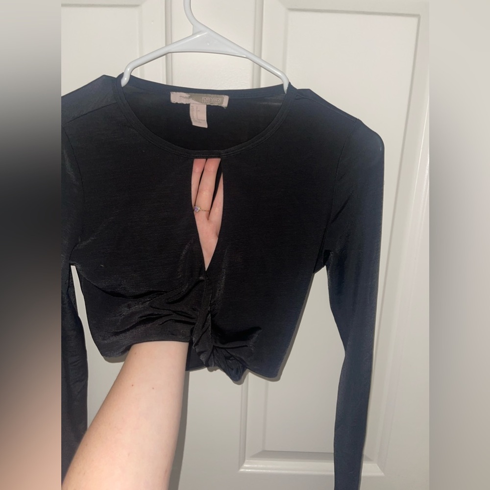 Cutout top